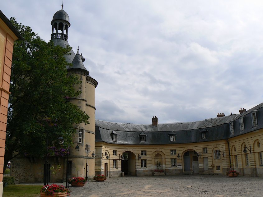 Le Donjon de Ste Genevieve-des-Bois: Le Donjon 096